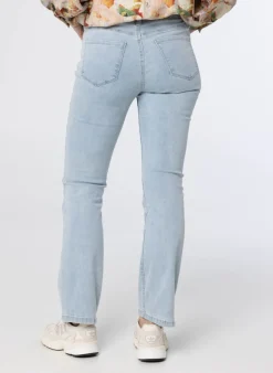Licht E Rechte Denim Jeans-Norah Hot