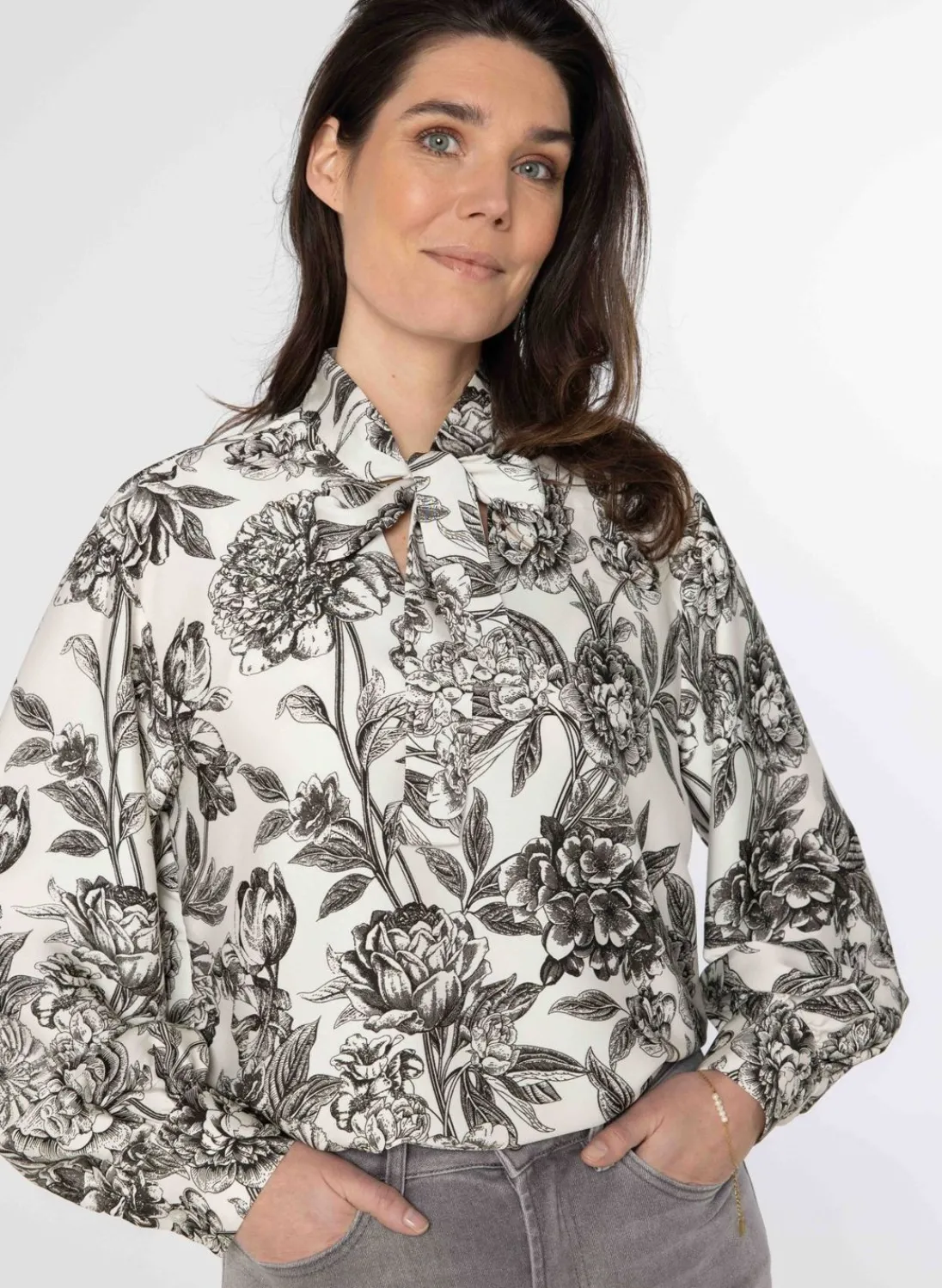 Zwarte Blouse Met Strikdetail-Norah Discount